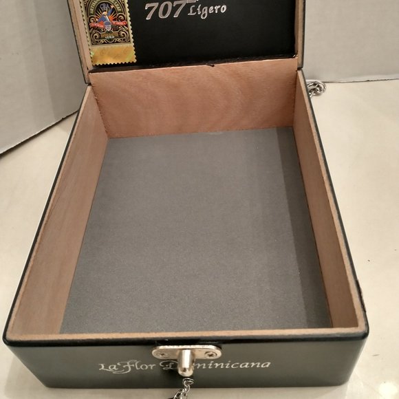 Original Suenos de Saundra Upcycled Black & Silver 707 Cigar Box Purse - Picture 11 of 13